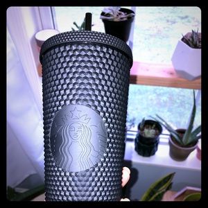 2019 LIMITED EDITION STARBUCKS MATTE BLACK STUD’s